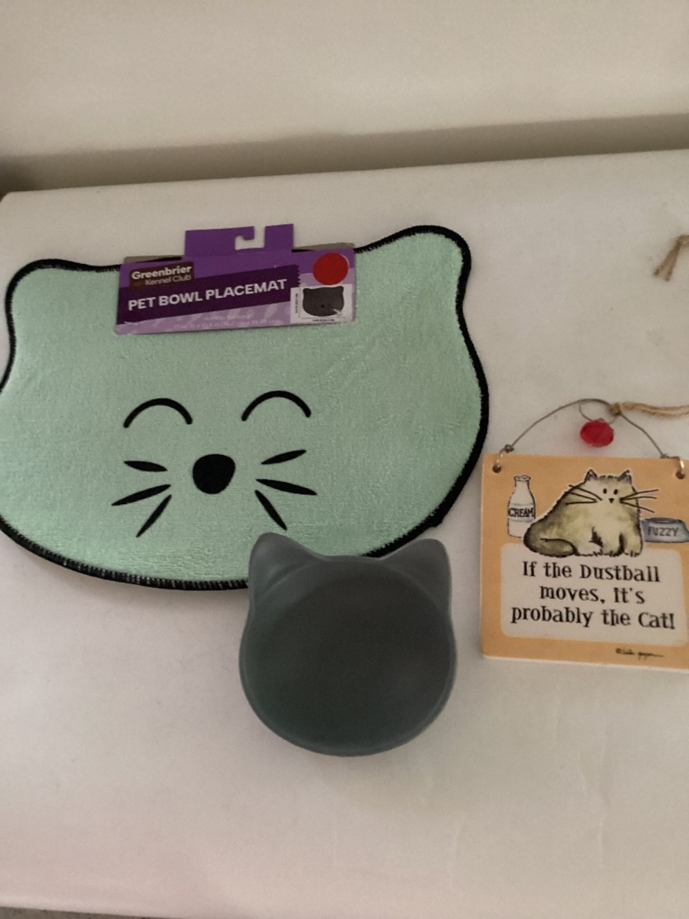 Lot of Kitty Accessories: Placemats, Bowl and Cute Plaque. For Cat Lovers